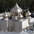 Возмущена репортажем из Парижа Аси Емельяновой :(