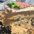 Отзыв о MisterTort: Купили торт за 800 своих грамм толстых кусков маргарина безе не увидели от слова совсем. Ужасный.